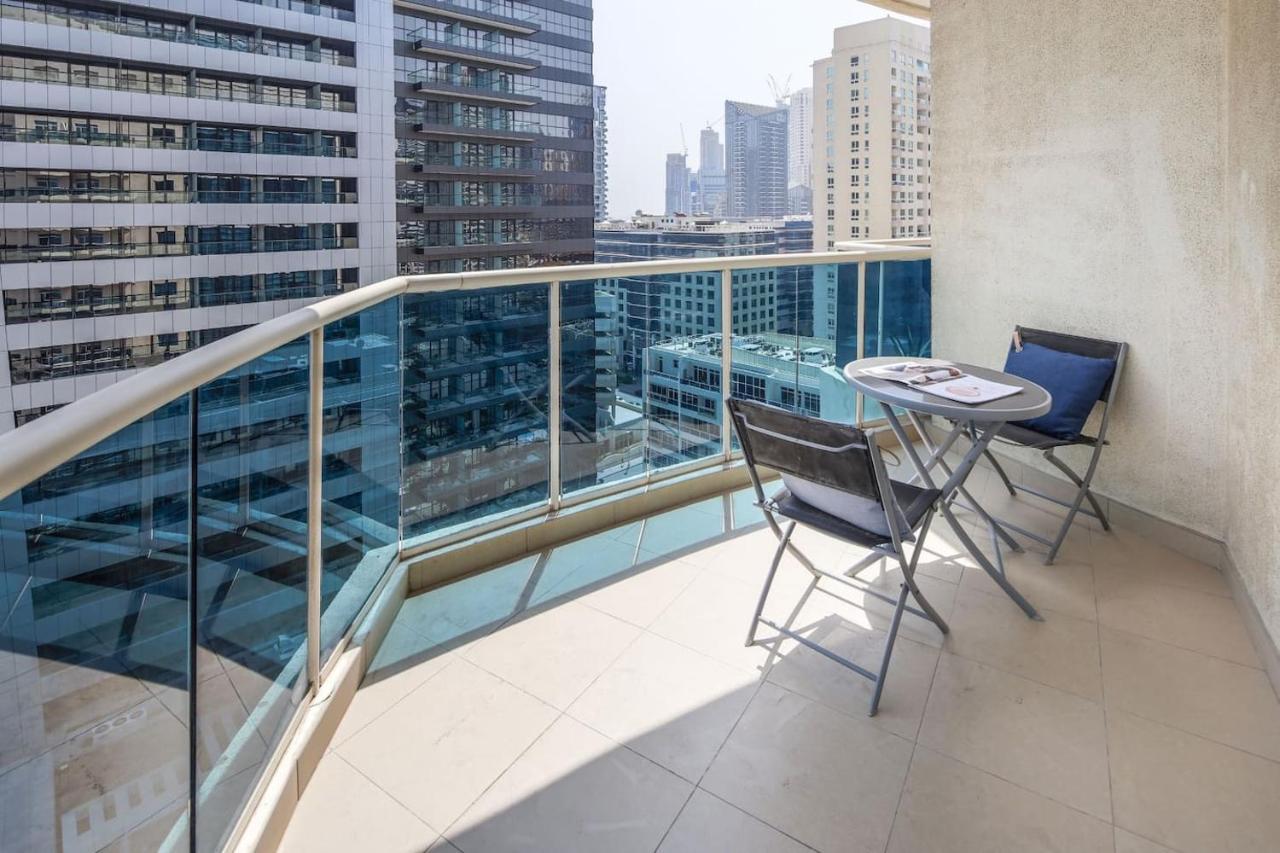 Frank Porter - Yacht Bay Appartement